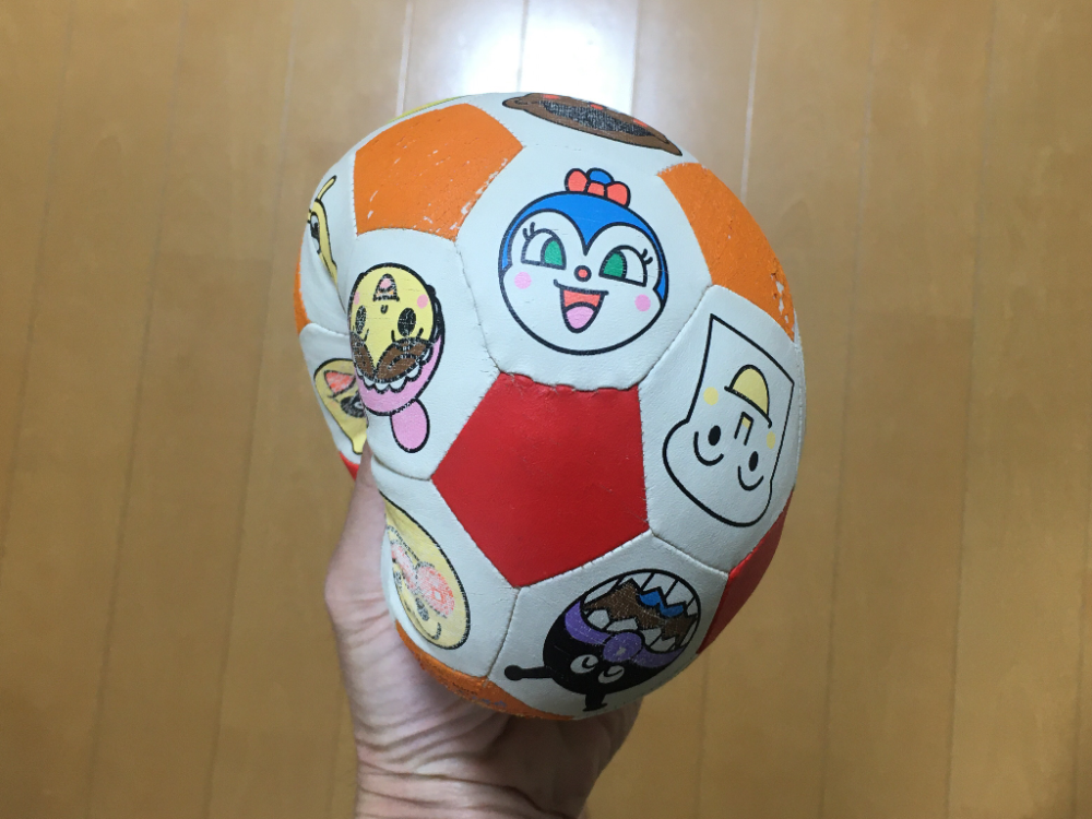 アンパンマンのおもちゃ3歳におすすめ【アンパンマンサッカーボール】